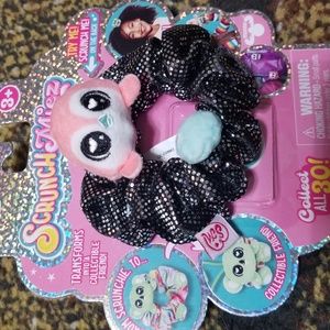 ScrunchMiez Scrunch Miez Series 1 Penelope Penguin Scrunchie Bracelet new!!!